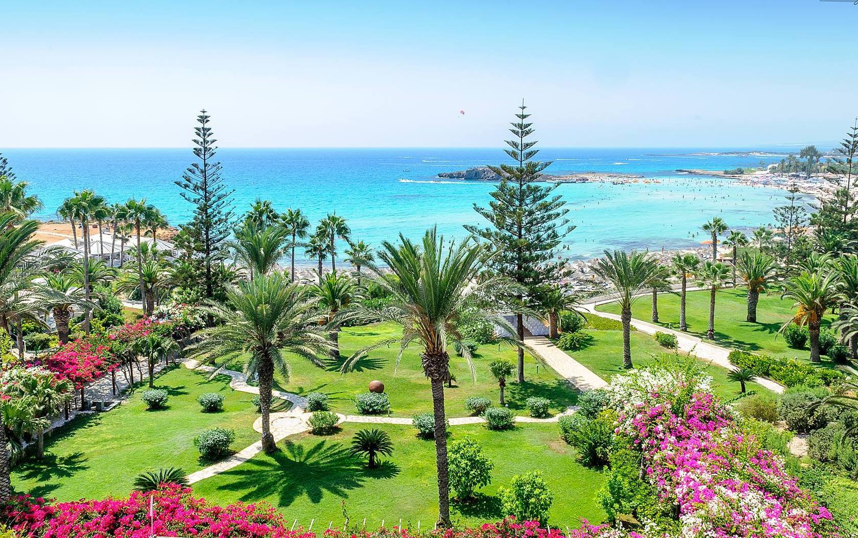 Image: http://www.bookyourweddingday.com/images/media/uploadfiles/Nissi Beach Resort _General view.jpg